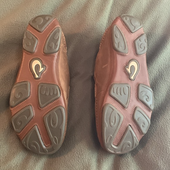 OluKai Moloa Men’s waxed nubuck leather slip ins with box. Color Toffee. Size 11 - Picture 4 of 11